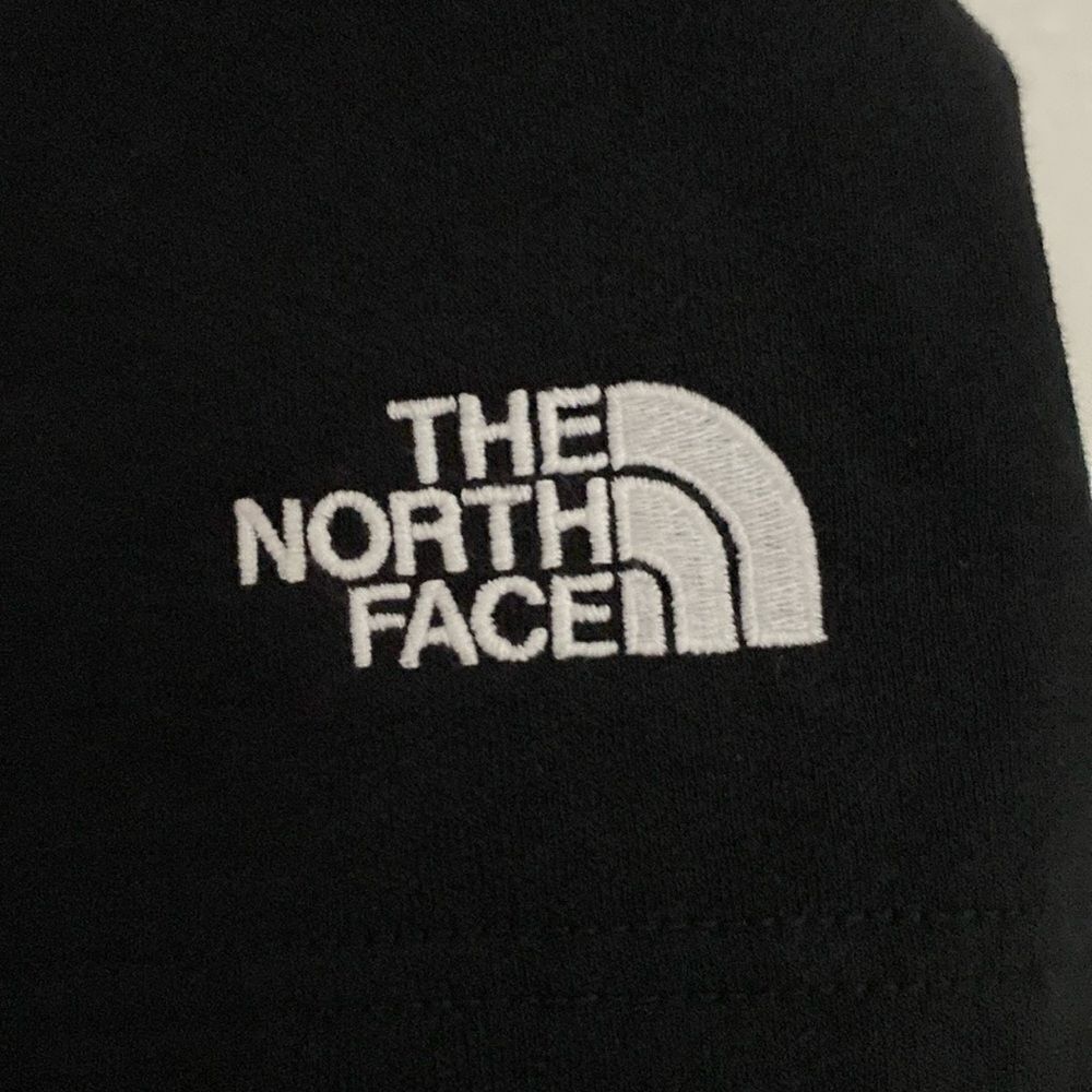 NWT-The North face- relaxed fit evolution short-black- Size 3XL - Picture 3 of 8